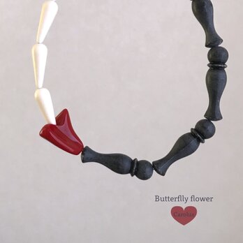 Carolus：赤いハートの首飾り。    ** Red Heart Necklace **の画像