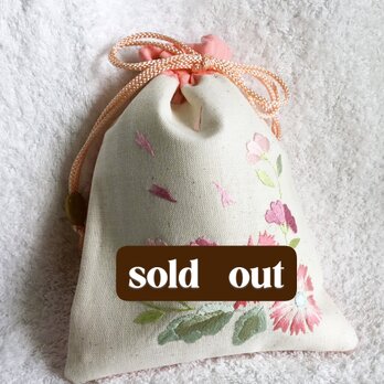 花刺繍の巾着・サーモンピンク