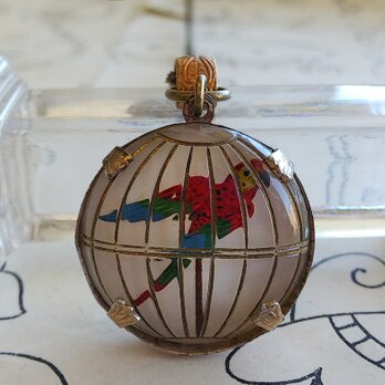 ヴィンテージ　オウムのペンダント　クラシカルネックレス