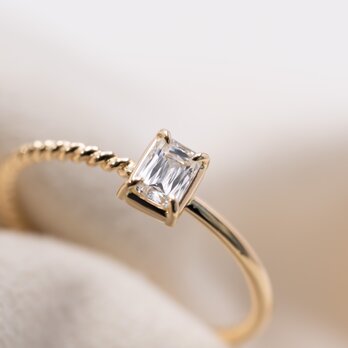 Emerald cut diamond harmony ringの画像