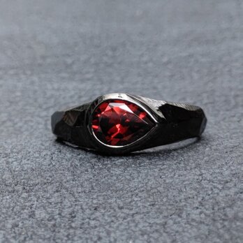 ガーネット　しずくPSカット6×8　ブラックロジウムメッキ印台　シルバーSV925リング