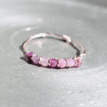 サファイア  ピンク  ラウンドカット2.5mm ×7 /ピンクゴールドリングの画像