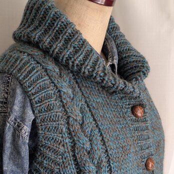 20％OFF 　ケーブル模様　ショールカラーのベスト　ケーブル模様　ヘチマ襟　縄編み　A