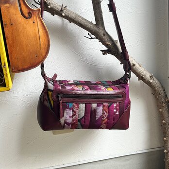 革と古布のパッチワークポシェット（濃いエンジの革+着物生地）01017-09