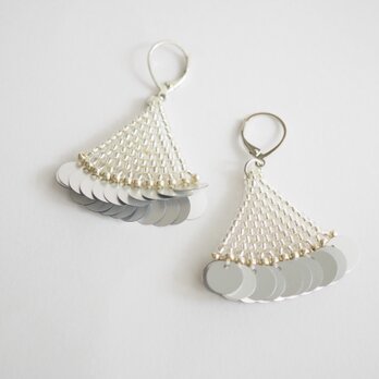 『Beadspan triangle』（シルバー）ピアスの画像