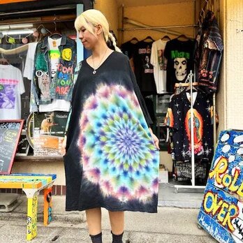 タイダイ染め　ゆったりワンピース　ブラックビューティ　美しい幻想的な大曼荼羅　　Hippies Dye最新作 HD22-48の画像