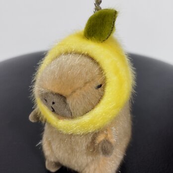 ぬいぐるみ☆キーホルダー☆カピバラ☆レモン