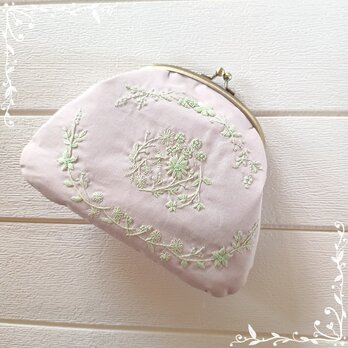 手刺繍のがま口ポーチ③の画像