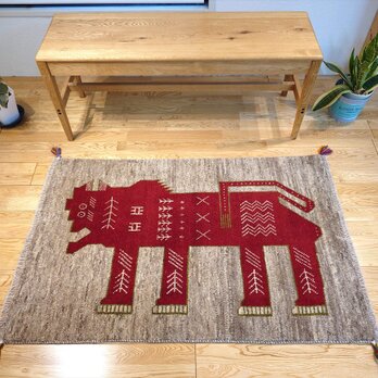 冬入荷】ペルシャ ライオンギャッベ　アマレバフト　マット大　125x82cm　グレー　赤色　RJ12428Gの画像