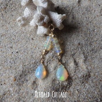 14kgf*Ethiopian Opal Stud Earrings 【宝石質】エチオピア産オパール14kgfスタッドピアスの画像