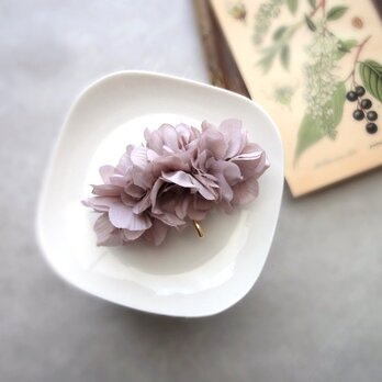 花びらのポニーフック ■ 八重咲き紫陽花 ■ グレイッシュパープルの画像