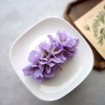 花びらのポニーフック ■ 八重咲き紫陽花 ■ パープルグリーンの画像