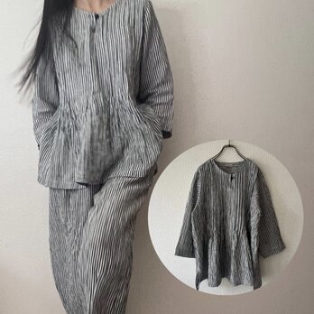 ピンタックブラウス(ストライプ柄)の画像