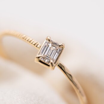Emerald cut diamond harmony ringの画像
