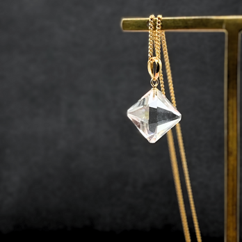 15mm 立体的 クォーツ/白水晶  K18 K18GP 天然石ネックレス - 3DダイヤSの画像