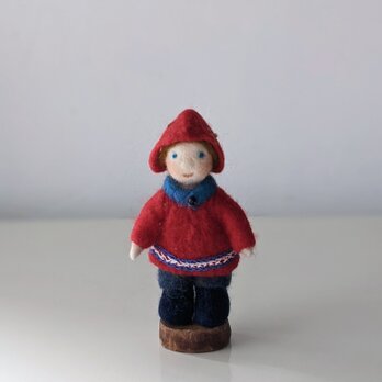 赤いとんがり帽子の子　〜赤い服の男の子〜の画像