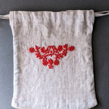 端布のUPCYCLING　〜ハンガリー刺繍の小さい袋・巾着〜1の画像