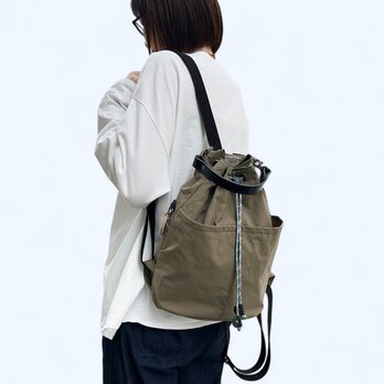ちょこっとリュック：カーキ（KONBU　撥水加工ナイロン素材　巾着リュック）受注製作の画像