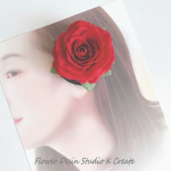 フラメンコ・ダンス・発表会に♡ベロア調の赤い薔薇のヘアクリップ　花径9cm フラメンコ　赤い薔薇　ダンス　美女と野獣の画像
