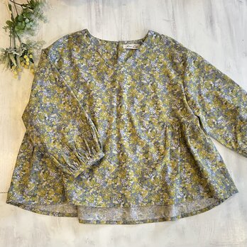 コットンリネンの花柄ギャザーブラウス　グレー×イエロー　綿麻の画像