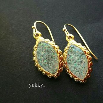 京都オパール(胡粉)レジン＊ピアス/イヤリング★の画像