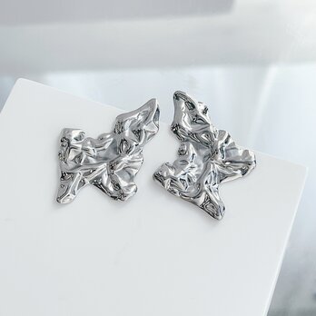 付けっぱなしOK！モダンで抽象的なフォルム ステンレスピアス 【ste27】の画像