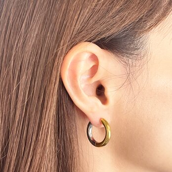 付けっぱなしOK！バイカラー 外径約22mm チャンキーフープステンレスピアス【ste58_3】の画像