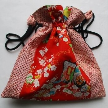 ７９８７　絞りと花柄の着物で作った巾着袋　の画像