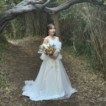 実例写真！ウエディングドレス ツーピース キャミソール オフホワイト Vネック 妊婦 クレープ生地 結婚式 前撮りの画像