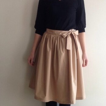 蝶々結びのギャザー巻きスカート ベージュ