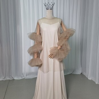 ウェディングドレス ベージュ ロングスリーブ 抜群のおしゃれ見え ロングワンピース 可愛い 前撮りの画像
