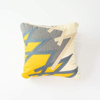 giza cushion / yellowの画像