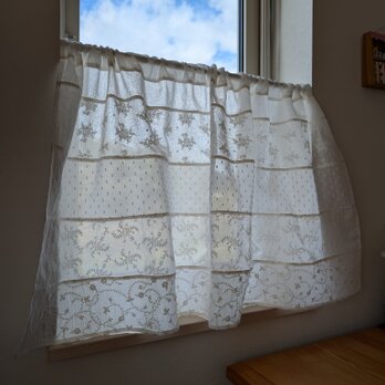 ♥new♥ホワイト♥可憐な刺しゅうたちの♥5段カフェカーテン♥の画像
