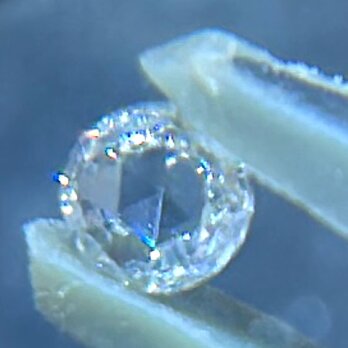 高透明ラウンドローズカットダイヤモンド 約3mmの画像