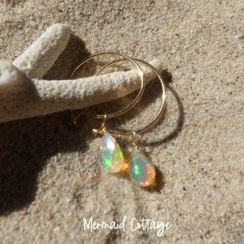 10月誕生石【宝石質】*14kgf*Swirl and Opal プレイオブカラー フープピアス☆槌目の画像