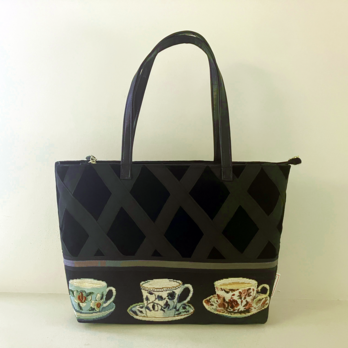 ゴブラン織りトートバッグ-黒ベルベッドteacup柄の画像
