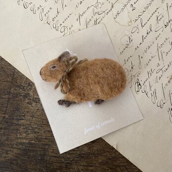 カピバラのブローチ