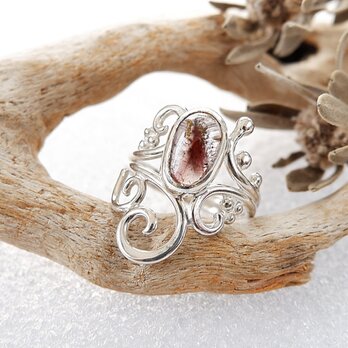～個性的な内包物～　インクルージョンクォーツの唐草粒リング　9.5号　天然石アクセサリー　一点物の画像