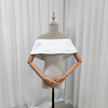 オフショルダー オフホワイト くるみボタン 光沢サテン 花嫁/ウェディングドレスの画像