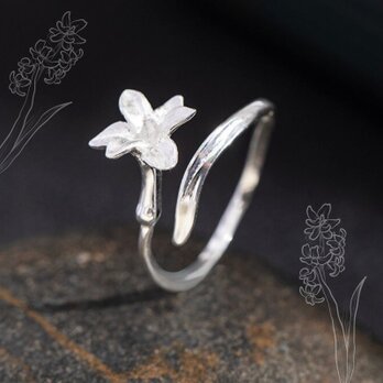 ヒヤシンスのリング - まるで本物の花を指に纏うかのように R356の画像