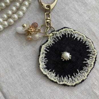 ハンドメイド ＊ミナペルホネンjelly flowerキーホルダー1点物天然石の画像