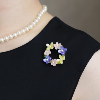 春限定【ブローチ】春の花冠 パール リース・桜 菜の花 紫陽花 花畑 花束の画像