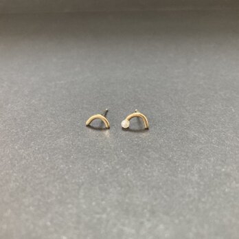 10k　arc  スタッドピアスの画像