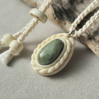 鹿の角 日高翡翠のペンダント #2