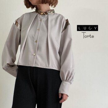 スカーフ切り替え スタンドカラー クロップド丈 長袖ブラウス【LIGHT GRAY】の画像