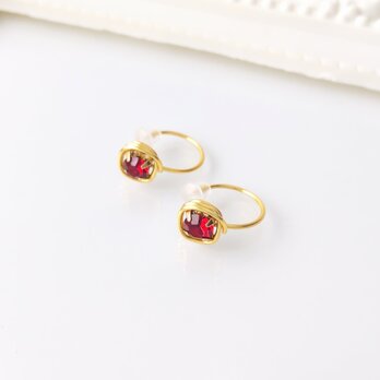 〈痛くない〉レッドビジュー×ジュエリーワイヤーイヤリング・ノンホールピアス・フェイクピアス(両耳用)(調節可能)の画像