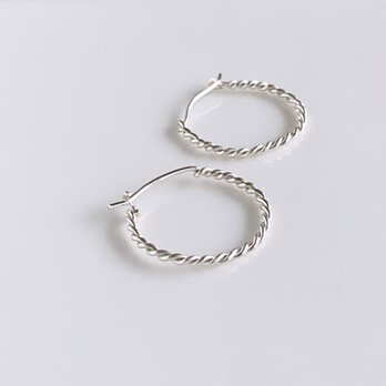 silver filled Seemless twist  キャッチレス フープピアス　の画像