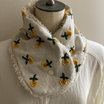 ハンドメイドネックウォーマー北欧リネンタンポポ刺繍ファベージュの画像