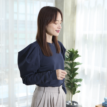 華奢みえボリューム パワーショルダー カットソー　長袖　ネイビー　0646NVの画像