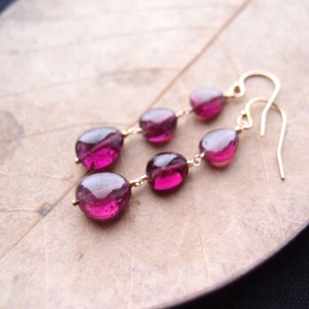 【K14gf】Rhodolite Garnet Earrings／ロードライトガーネット ピアス（Tumble）の画像